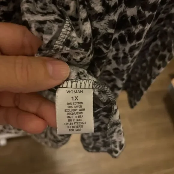 Yvos Black and White Patterned Women's Blouse - Picture 4 of 5